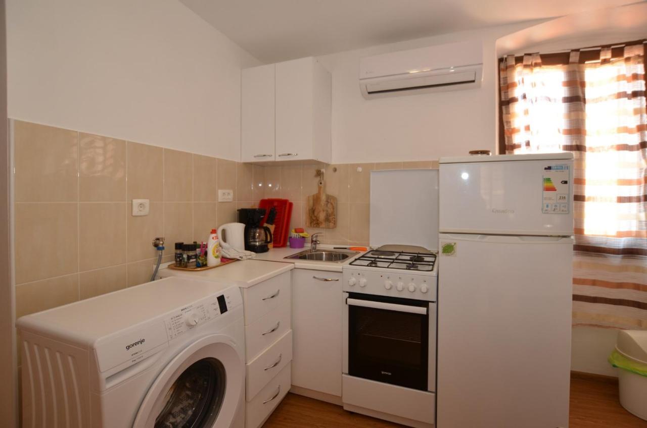 Ferri 16 Studio Ровинь Экстерьер фото